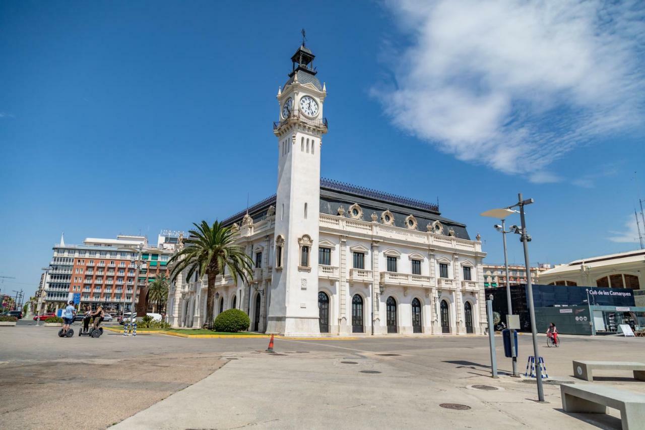 Travel Habitat Port Valencia. Exterior photo
